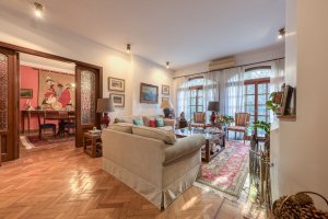 La Lucila Casa muy luminosa con Jardín y Pileta