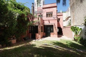 Casa 8 ambientes en San Fernando con jardín
