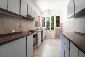 Casa 8 ambientes en San Fernando con jardín