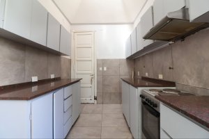 Casa 8 ambientes en San Fernando con jardín