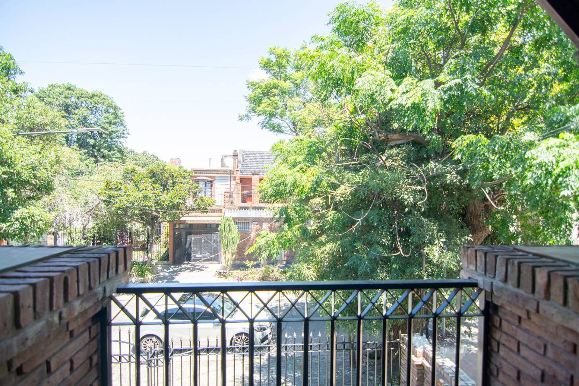 Casa en alquiler en Martínez vías a Libertador