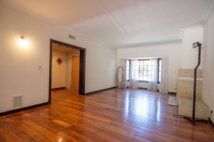 Casa en alquiler en Martínez vías a Libertador