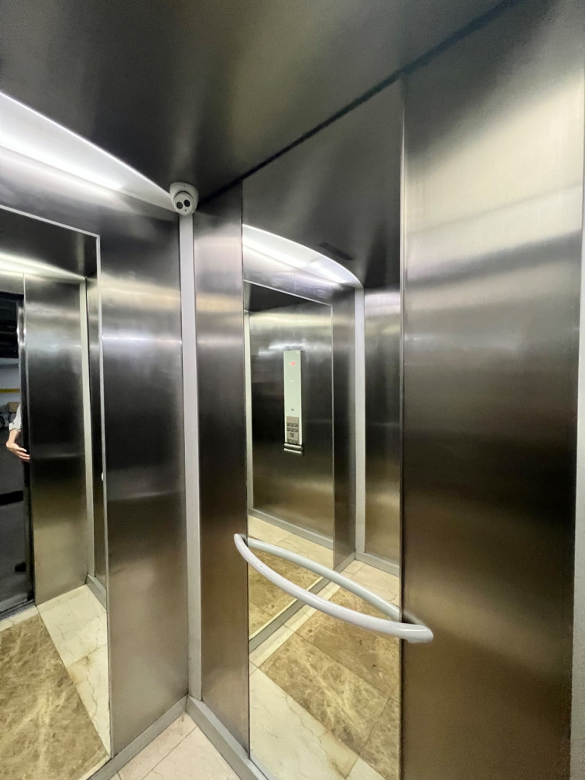Venta Loft Cochera Vivienda Y Profesional Luminoso
