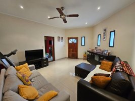 Casa 5 Ambientes Con Jardin Y Pileta En Florida