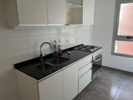 2-room rental in Olivos with garage