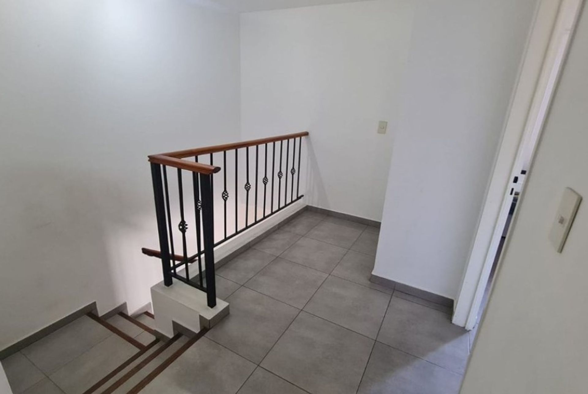 Venta Duplex 4 Amb Con Pileta Y Cochera En Pacheco