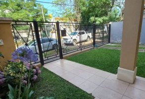 Venta Duplex 4 Amb Con Pileta Y Cochera En Pacheco