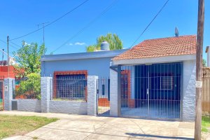 House for Sale, Own Lot, 3 Bedrooms, Pool, Don Torcuato