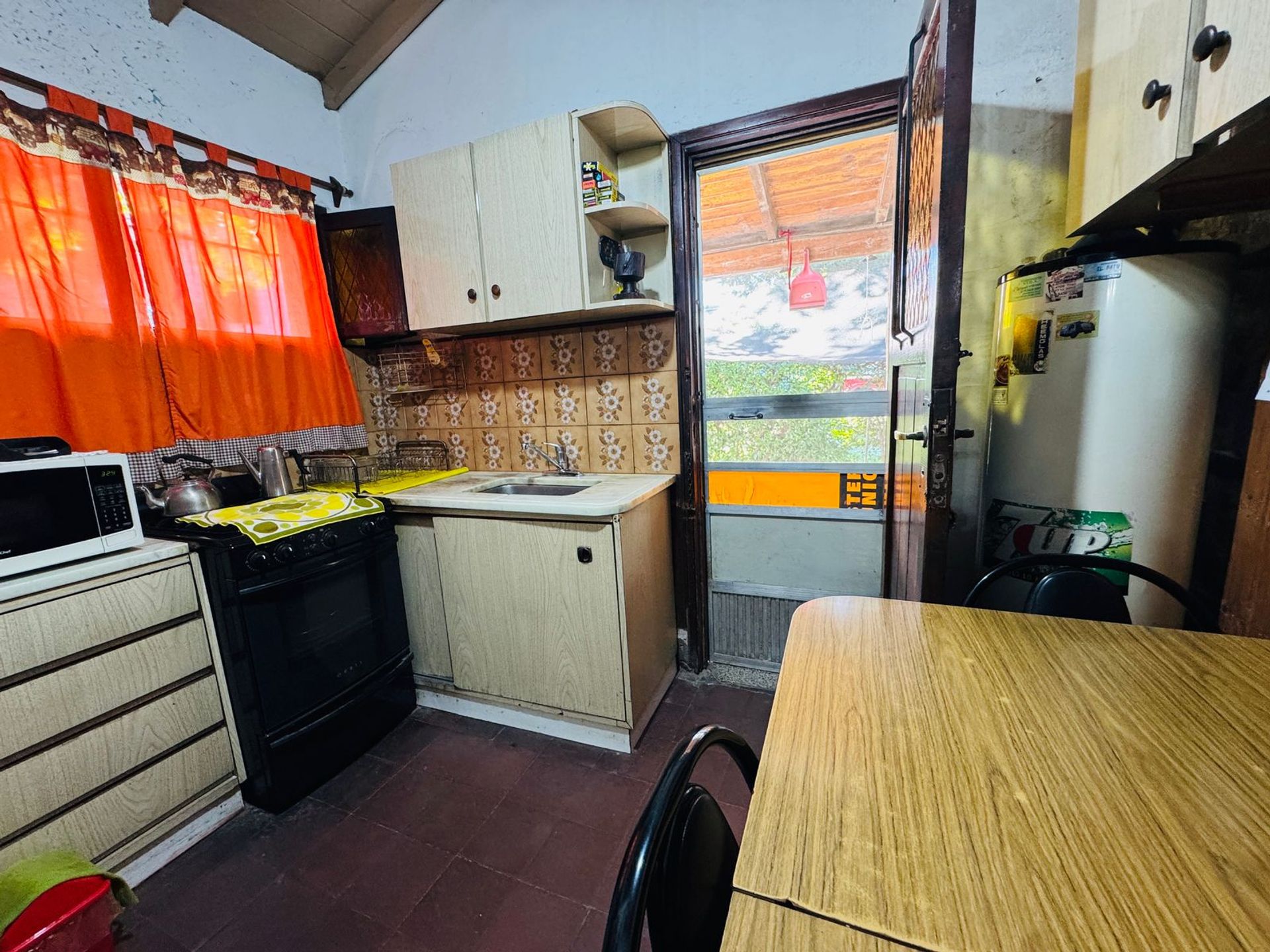 Galpón, deposito en venta con casa florida oeste