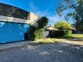 Warehouse, storage for sale with house in Florida Oeste