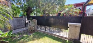 Front-facing apartment for rent with garden and garage