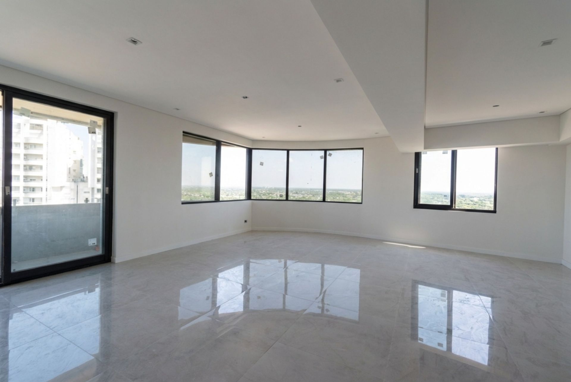Vende semipiso 5 amb 2 suite vista espectacular