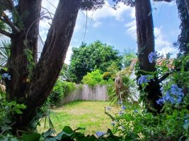 Excellent lot, ideal for investors or family homes