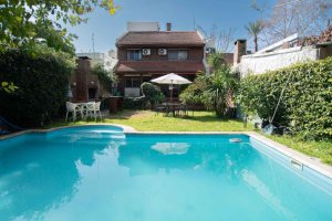 VENTA Casa familiar con jardín y pileta – Vicente