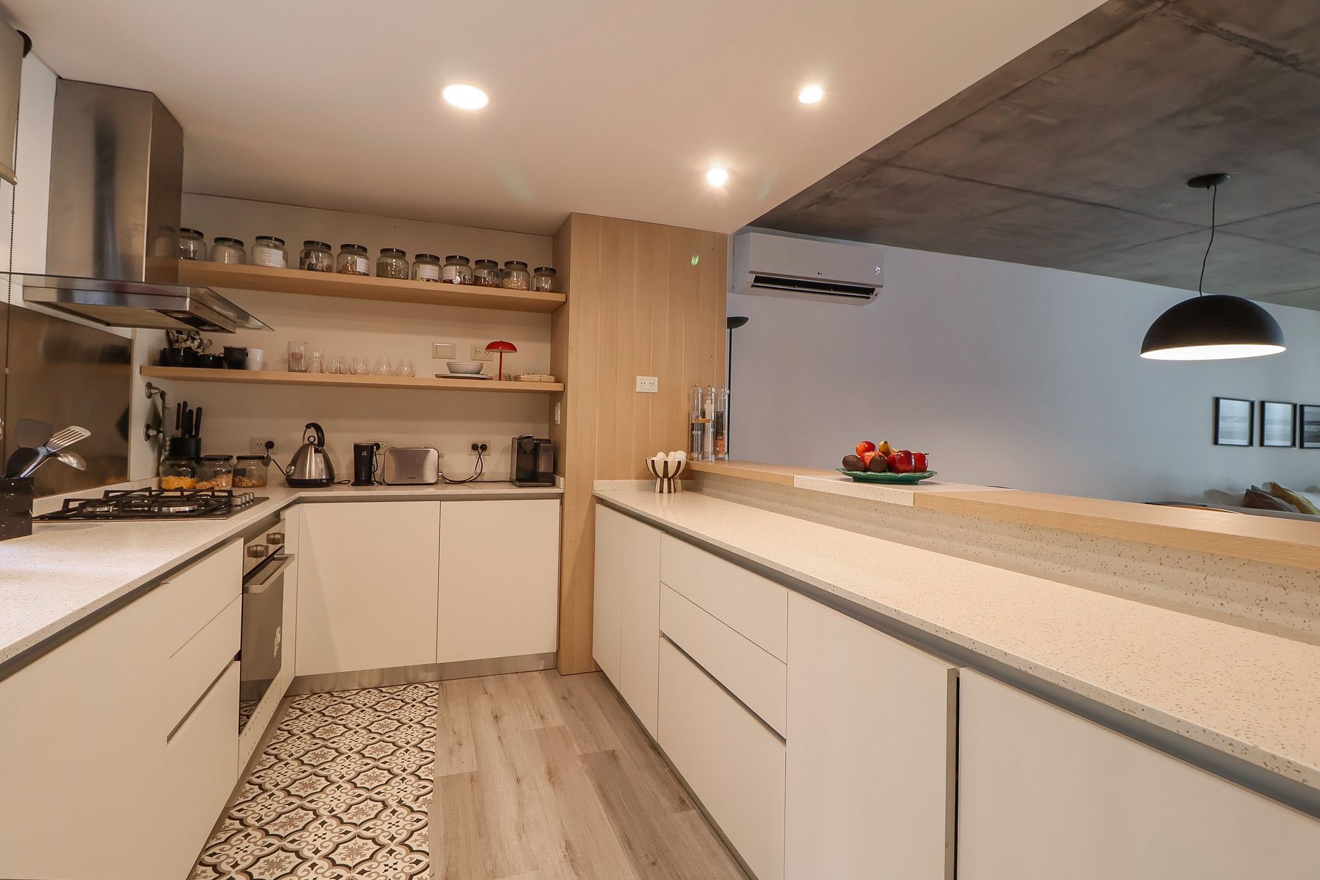 Venta Dpto Premium 3 amb , jardín, pileta 2 coch