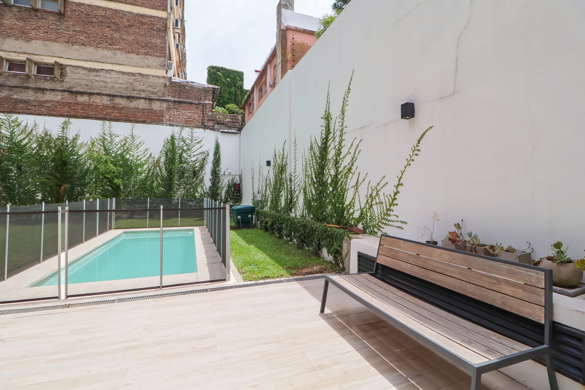Venta Dpto Premium 3 amb , jardín, pileta 2 coch