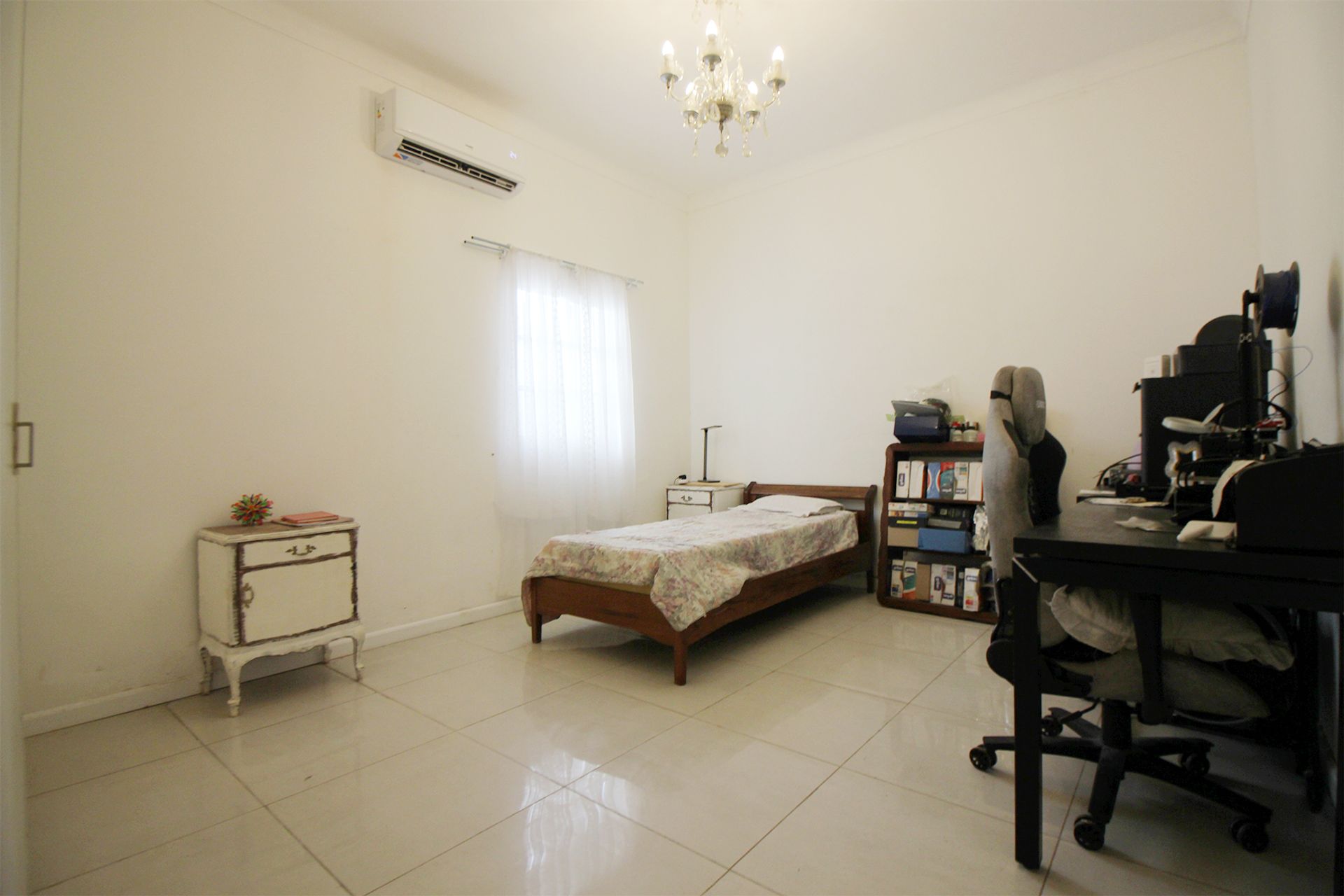 Casa 5 Ambientes Olivos 2 Garages 213 M2 Permuta