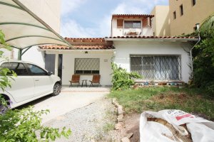 5-Room House Olivos 2 Garages 213 m² Trade