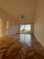 Sale: One-room High-floor Apartment with Balcony - Olivos