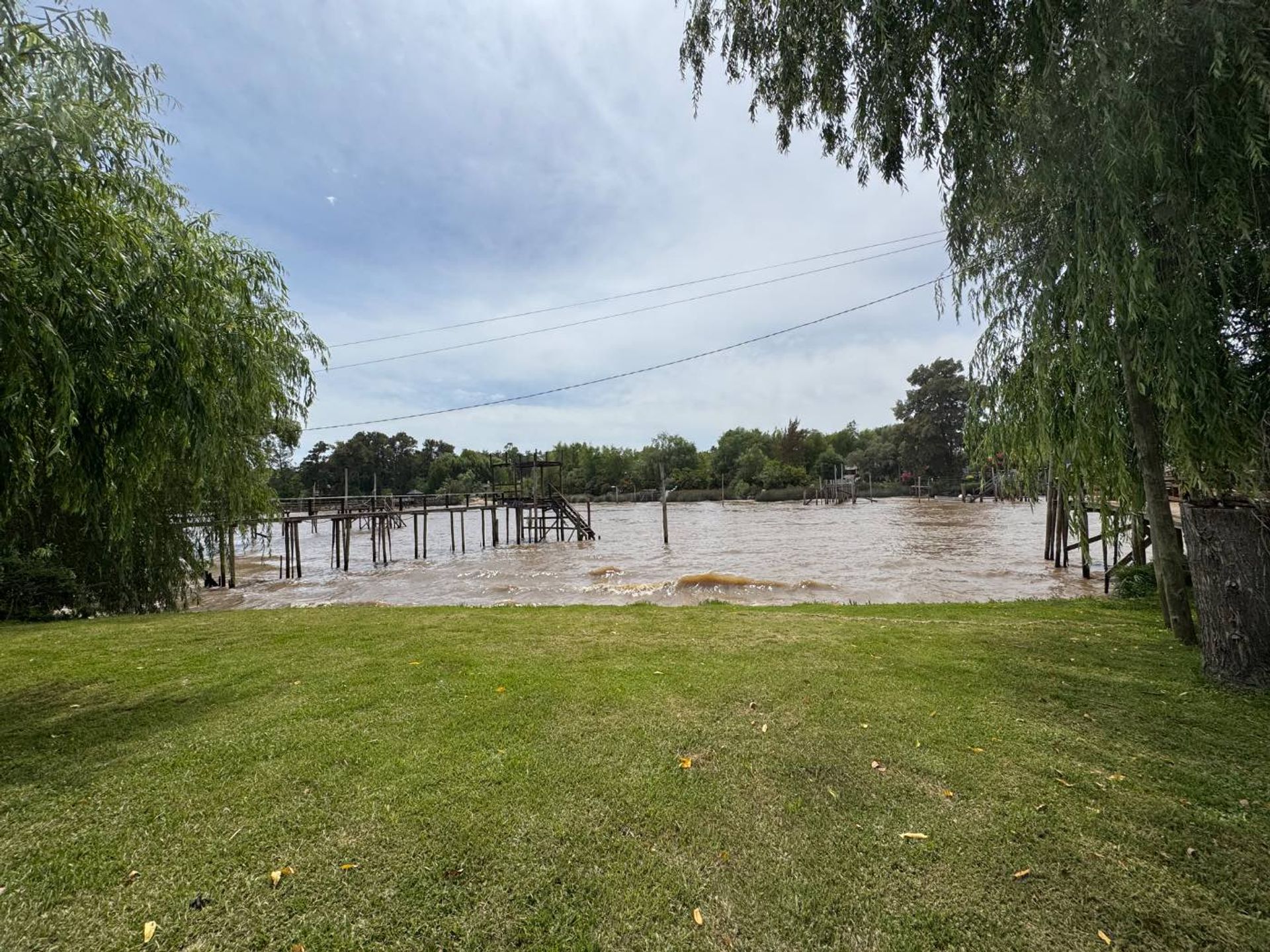 Casa en venta sobre el Rio Sarmiento Delta