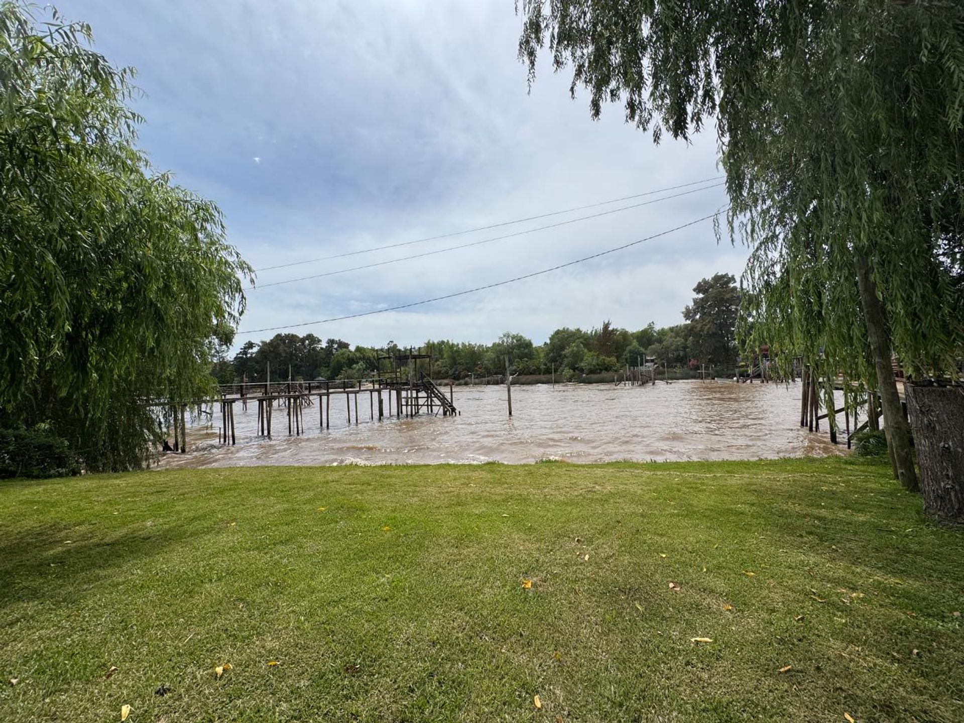 Casa en venta sobre el Rio Sarmiento Delta