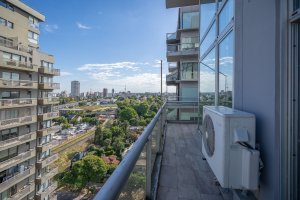 Duplex 3-bedroom river view garage amenities