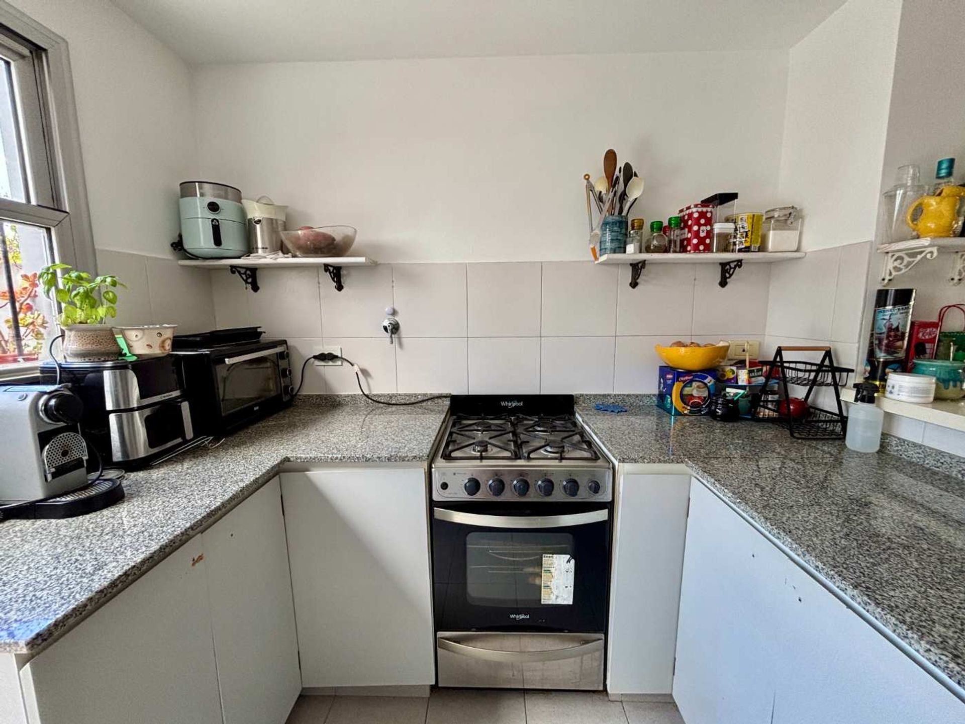 3 Ambientes Con Cochera/ Baulera Patio Y Balcon