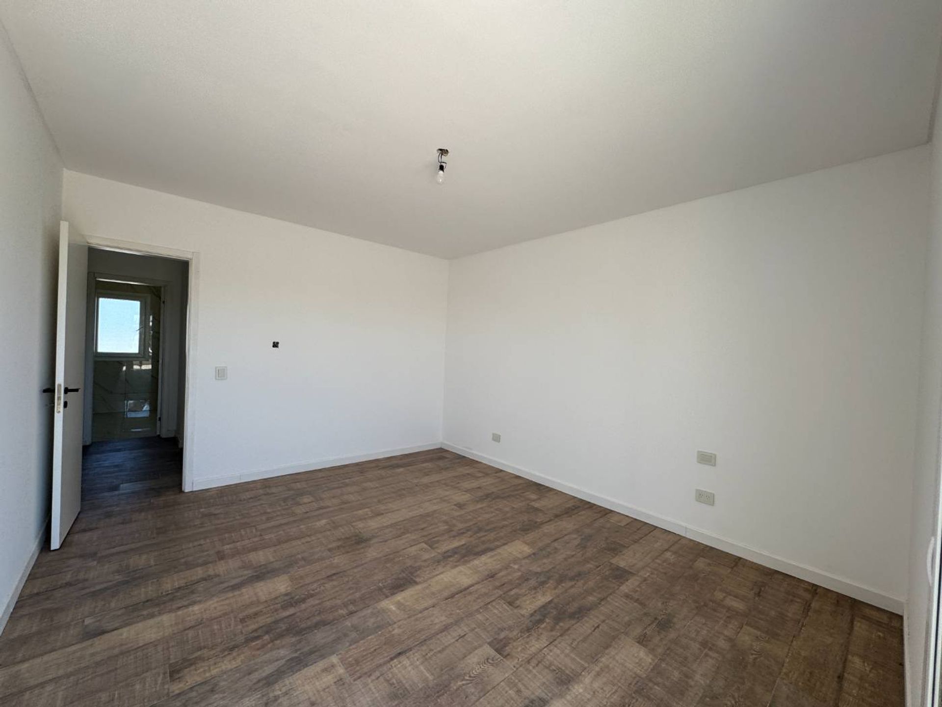 Casa Moderna Al Lago En Venta Virazon Nordelta