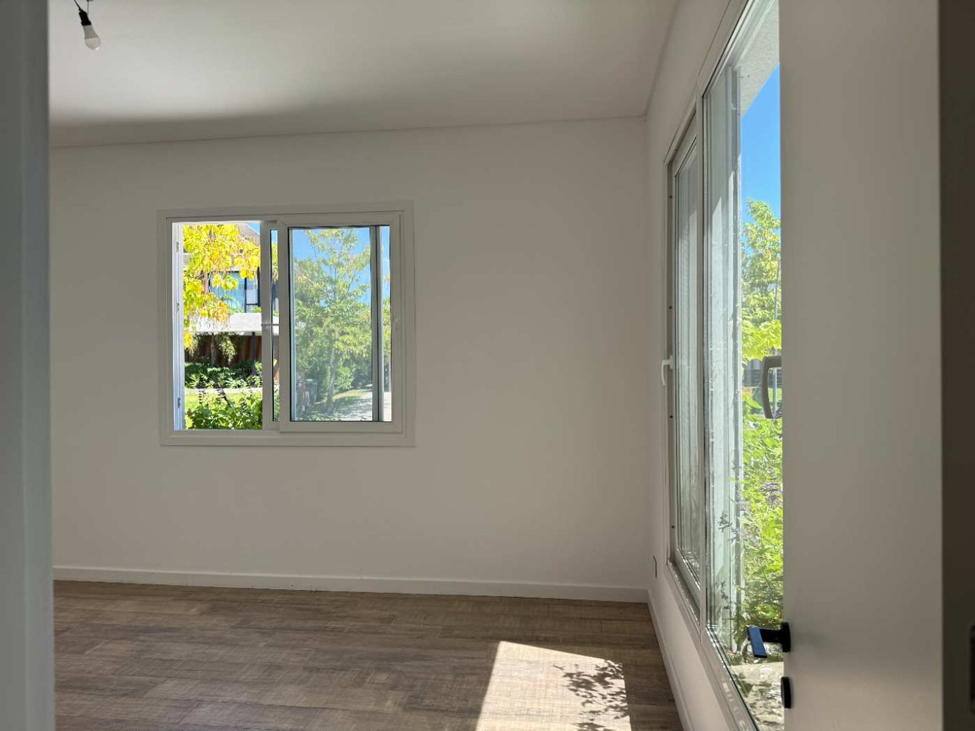 Casa Moderna Al Lago En Venta Virazon Nordelta