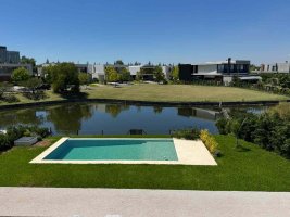 Casa Moderna Al Lago En Venta Virazon Nordelta