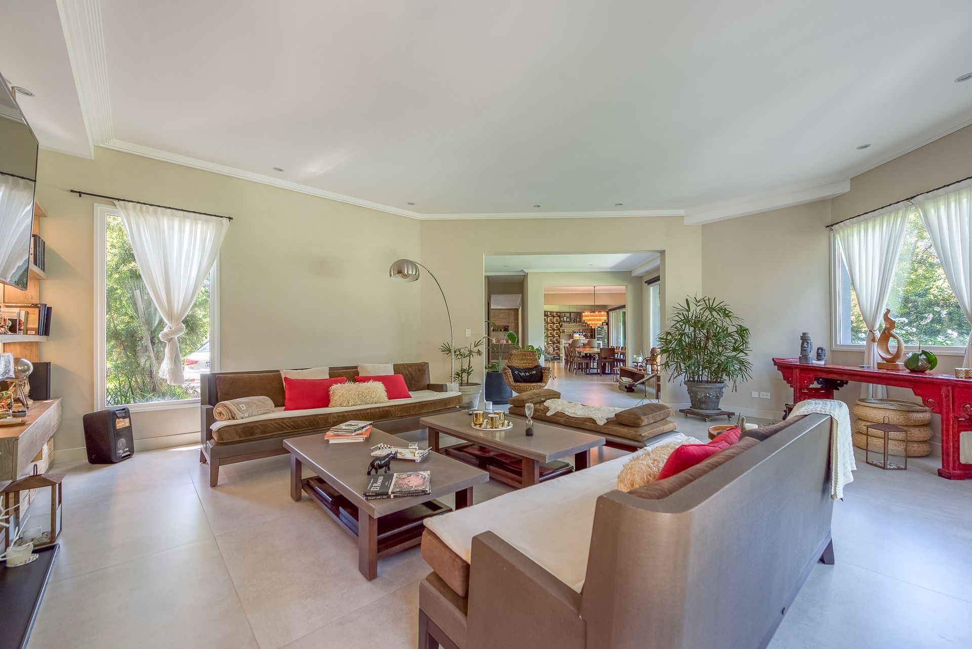 CASA 4/5 AMBIENTES VILLA BERTHA Doble lote APTO C.