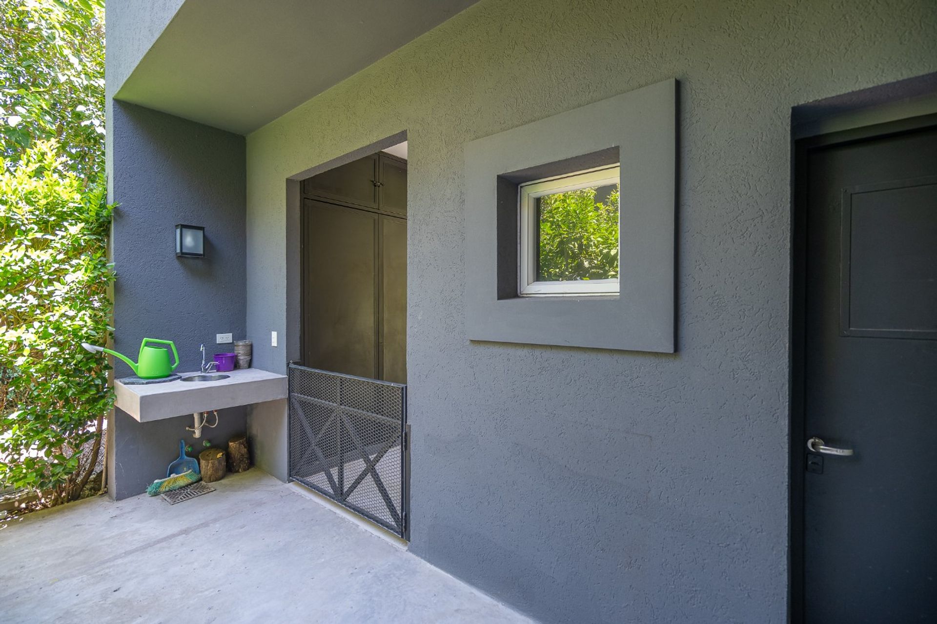 CASA 4/5 AMBIENTES VILLA BERTHA Doble lote APTO C.