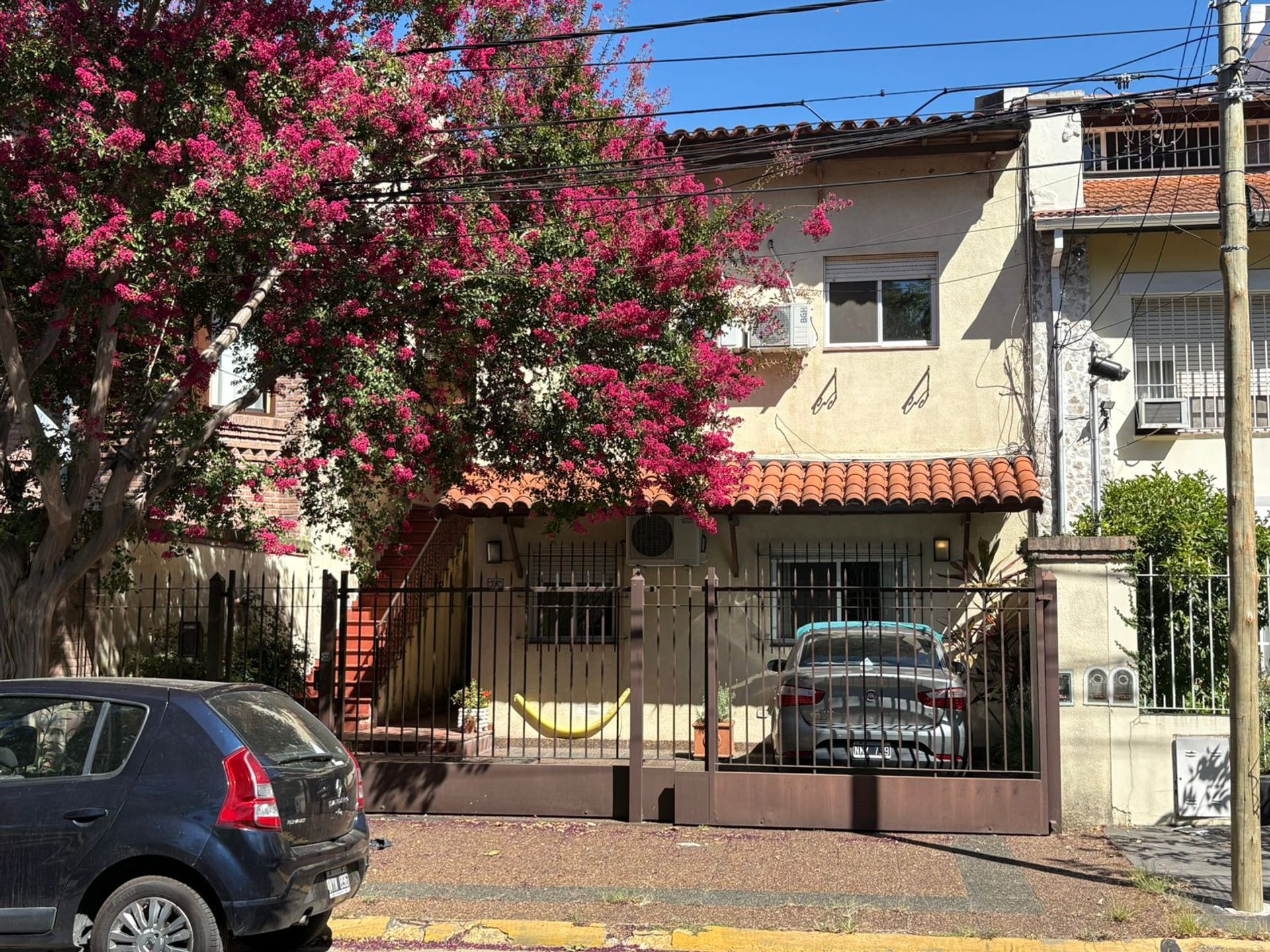 PH a 3 cuadras avenida con cochera frte hipodromo