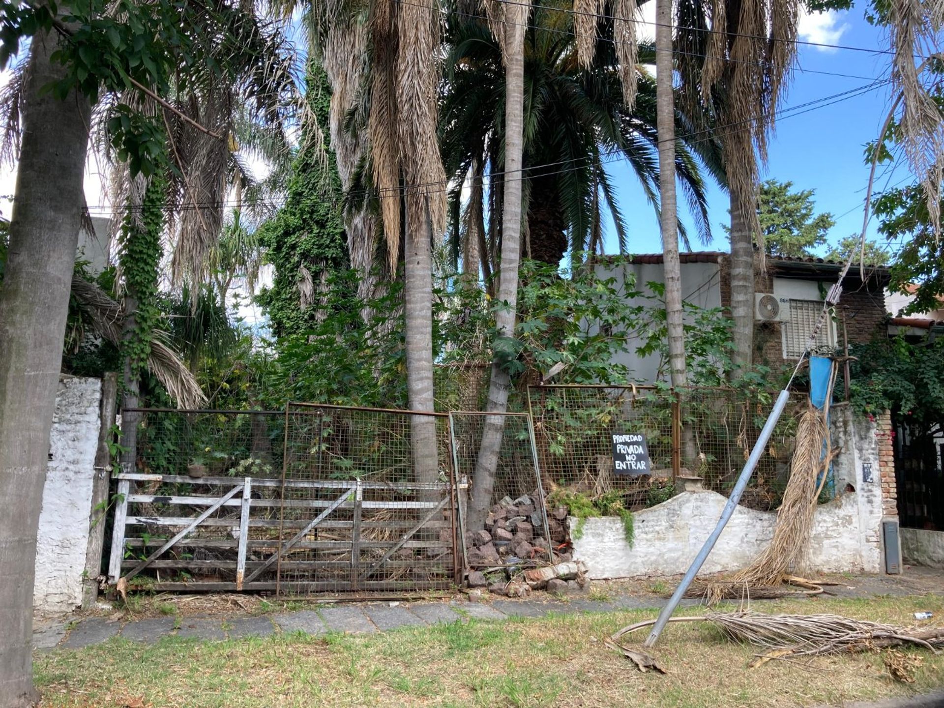 FOR SALE LOT 300 m² IN SAN ISIDRO CHICO