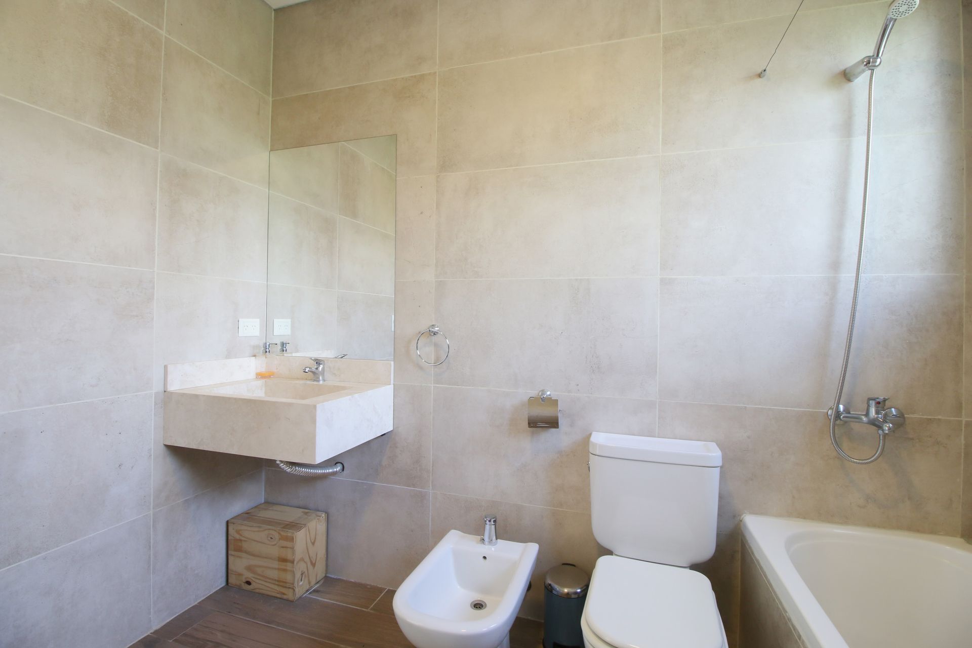 Venta Casa 6 Amb A Laguna En Barrio San Francisco