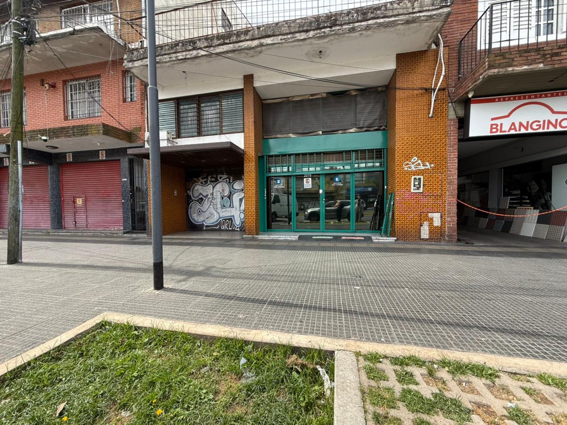 Important Property on Local Avenue + 2 Houses