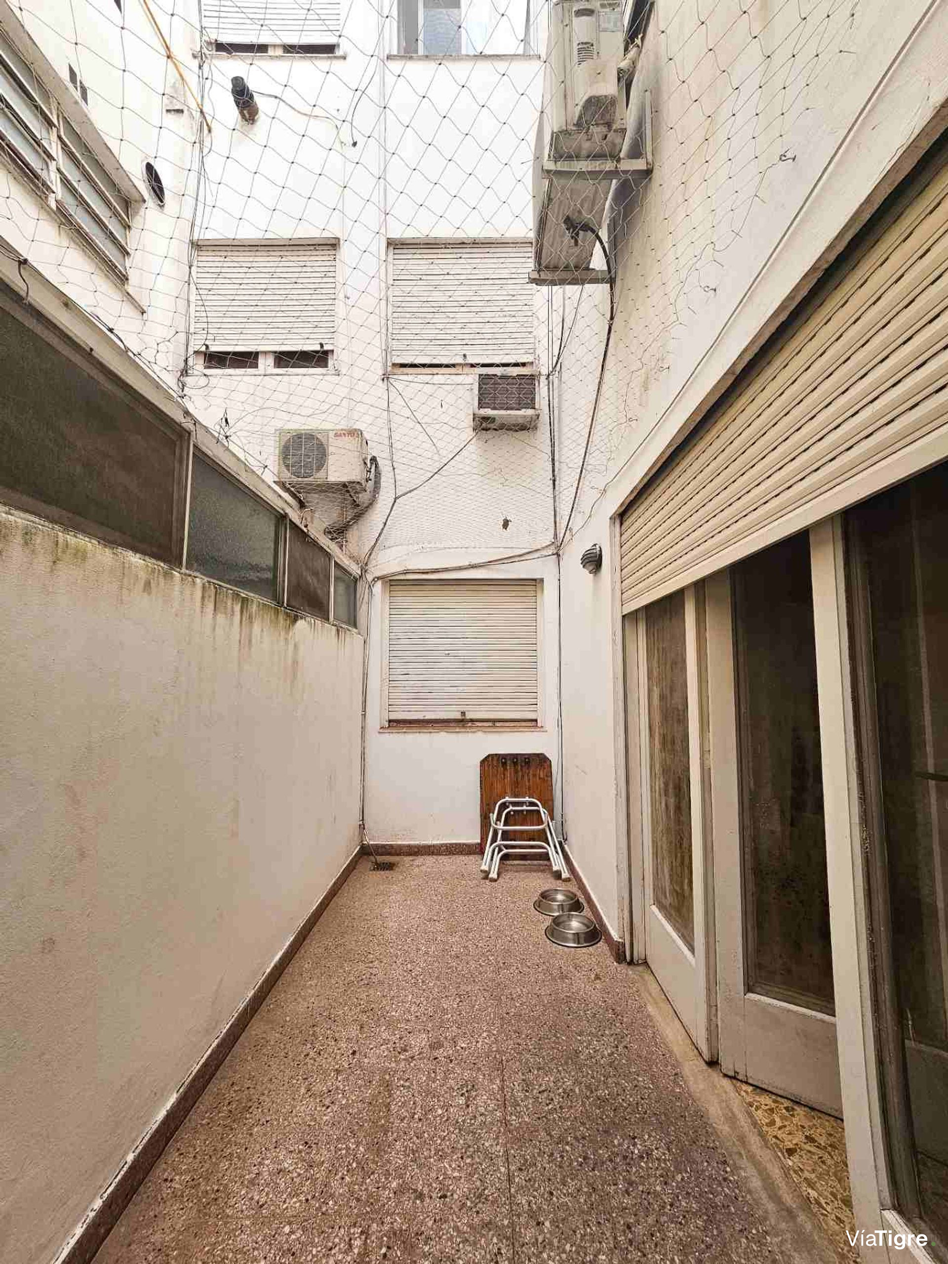 Venta departamento 3 ambientes con doble patio.