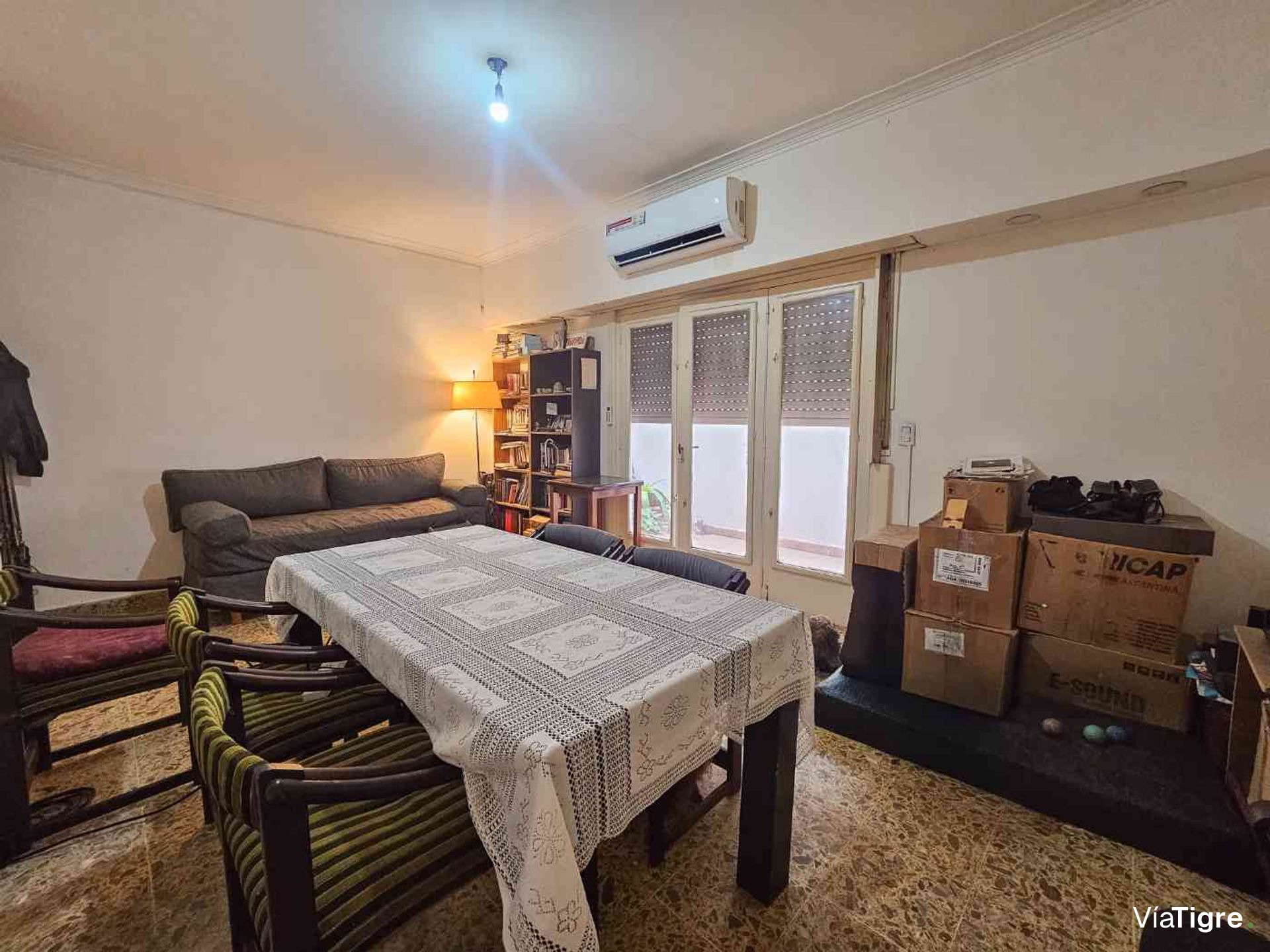 Venta departamento 3 ambientes con doble patio.