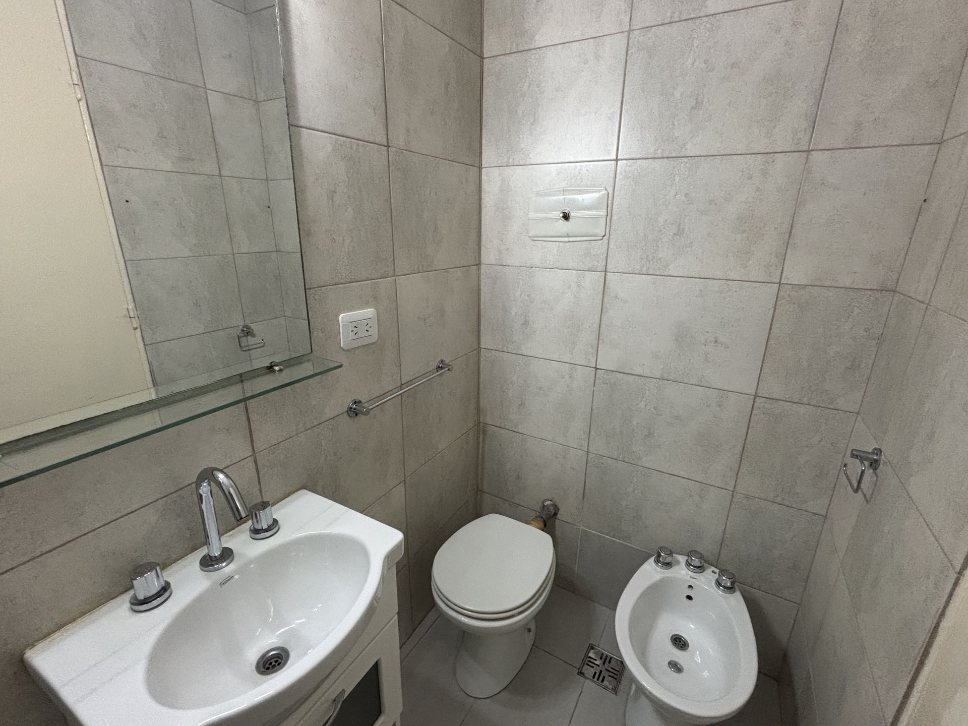Depto. 2 Amb. en Venta en Olivos c/Balcón corrido