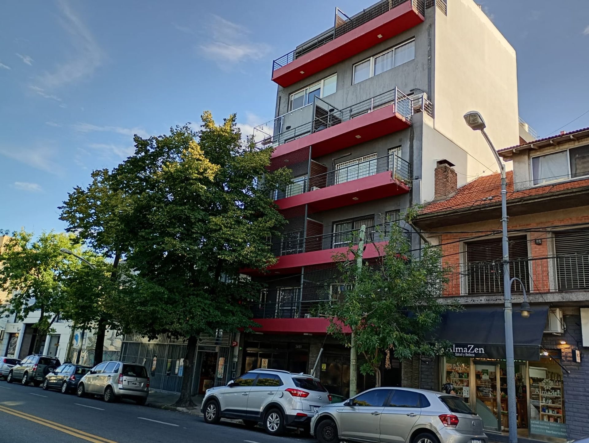 For Sale 1-bedroom Front Facing in Victoria Centro With Balcony