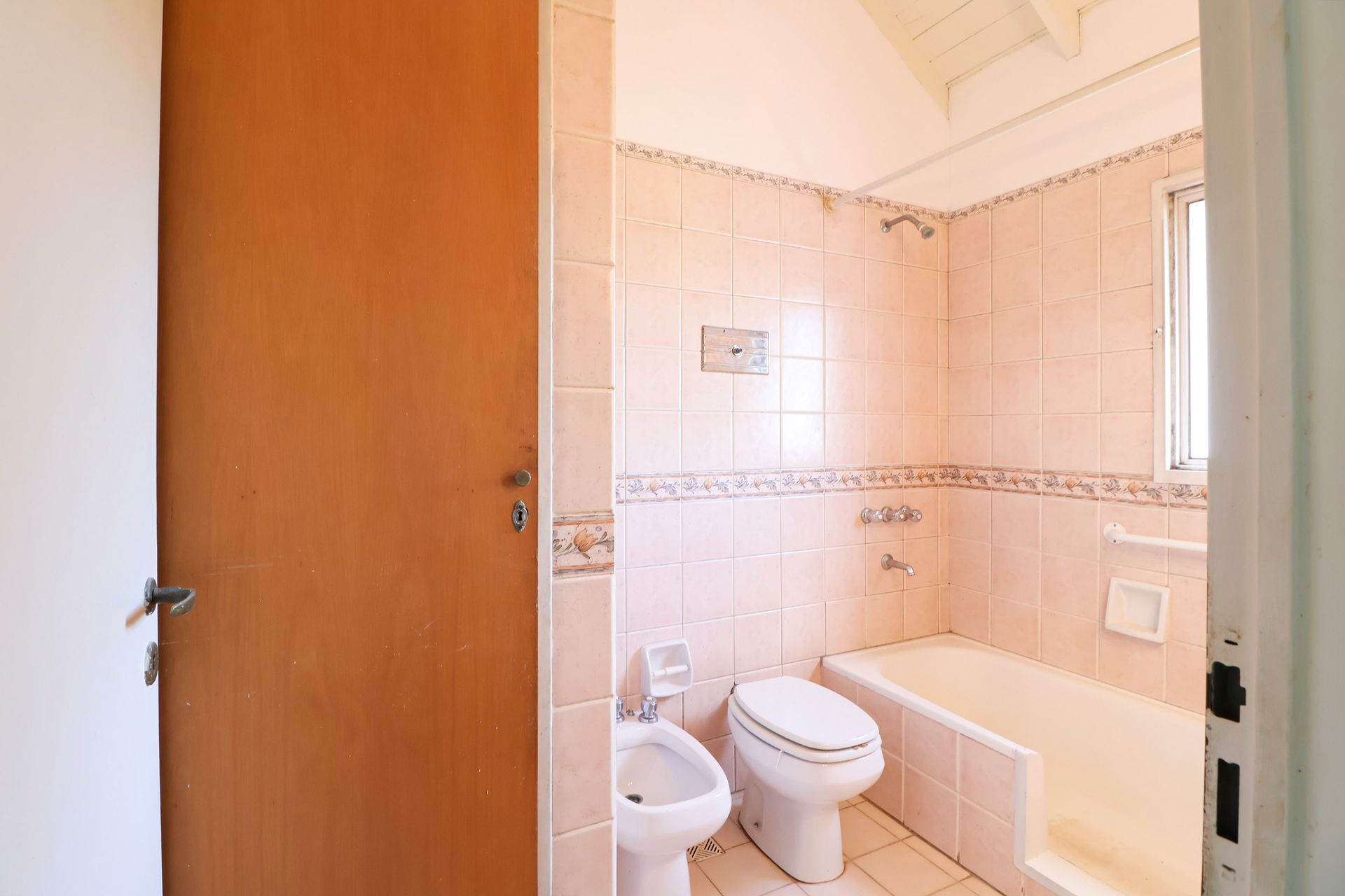VENTA Casa 3dorm B° Cerrado El Portal San Isidro