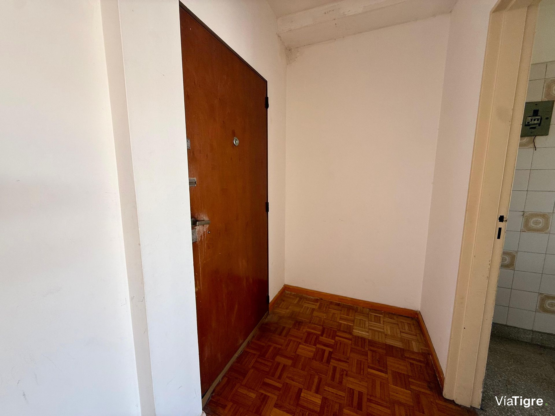 Venta Dos Ambientes Con Balcon Olivos