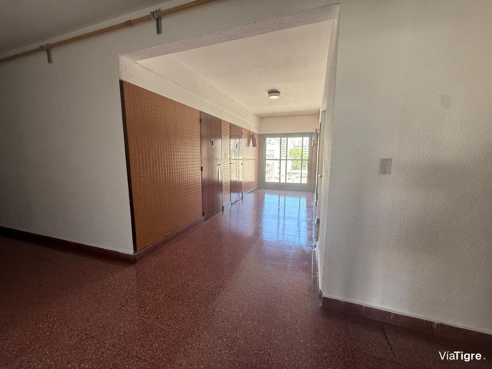 Venta Dos Ambientes Con Balcon Olivos