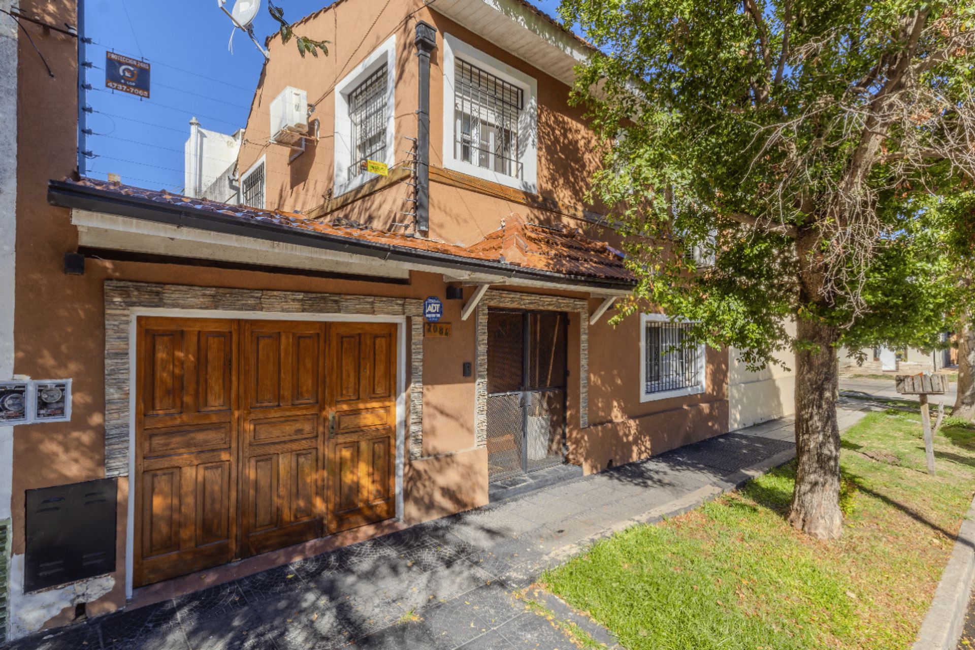 House for Sale 3‑bedroom Apartment Credit