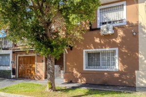 House for Sale 3‑bedroom Apartment Credit