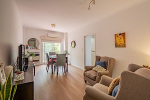 Apartment 2-Bedroom Front Alberdi and Maipu