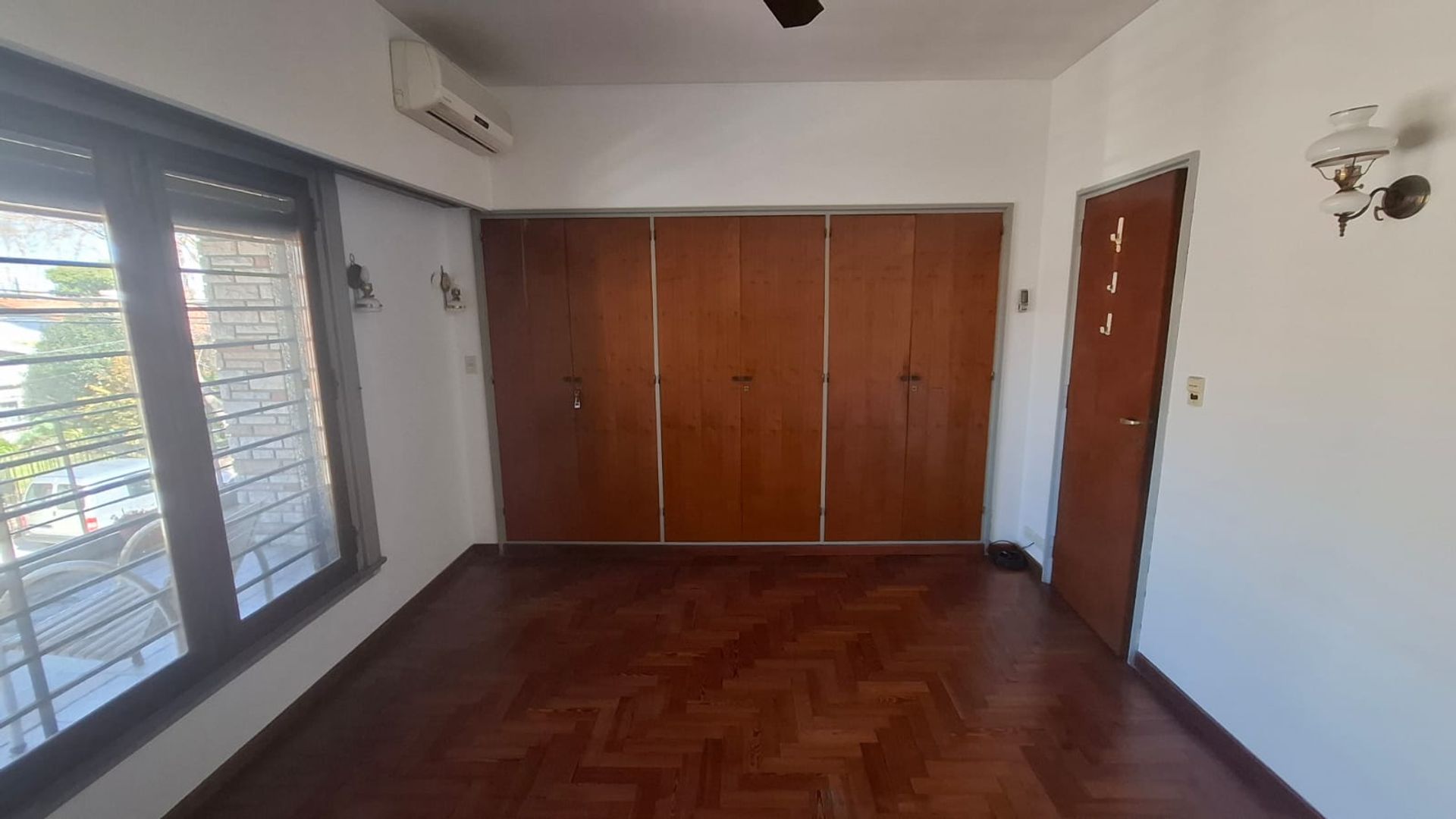 Venta casa LOTE PROPIO 10x40 Beccar