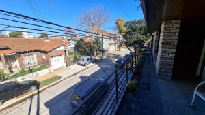 House for Sale – Own Lot 10x40 – Beccar