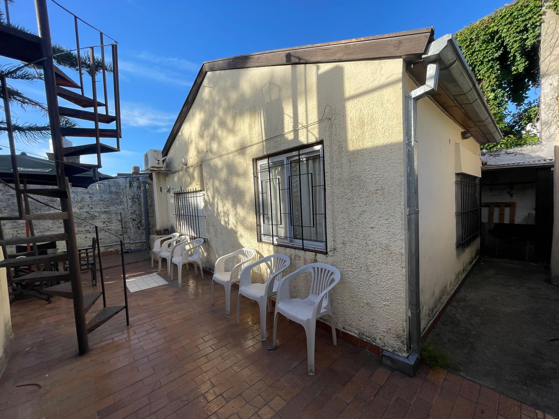 Oportunidad: venta de dos casas en un mismo lote