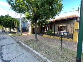 Opportunity: sale of two houses on the same lot